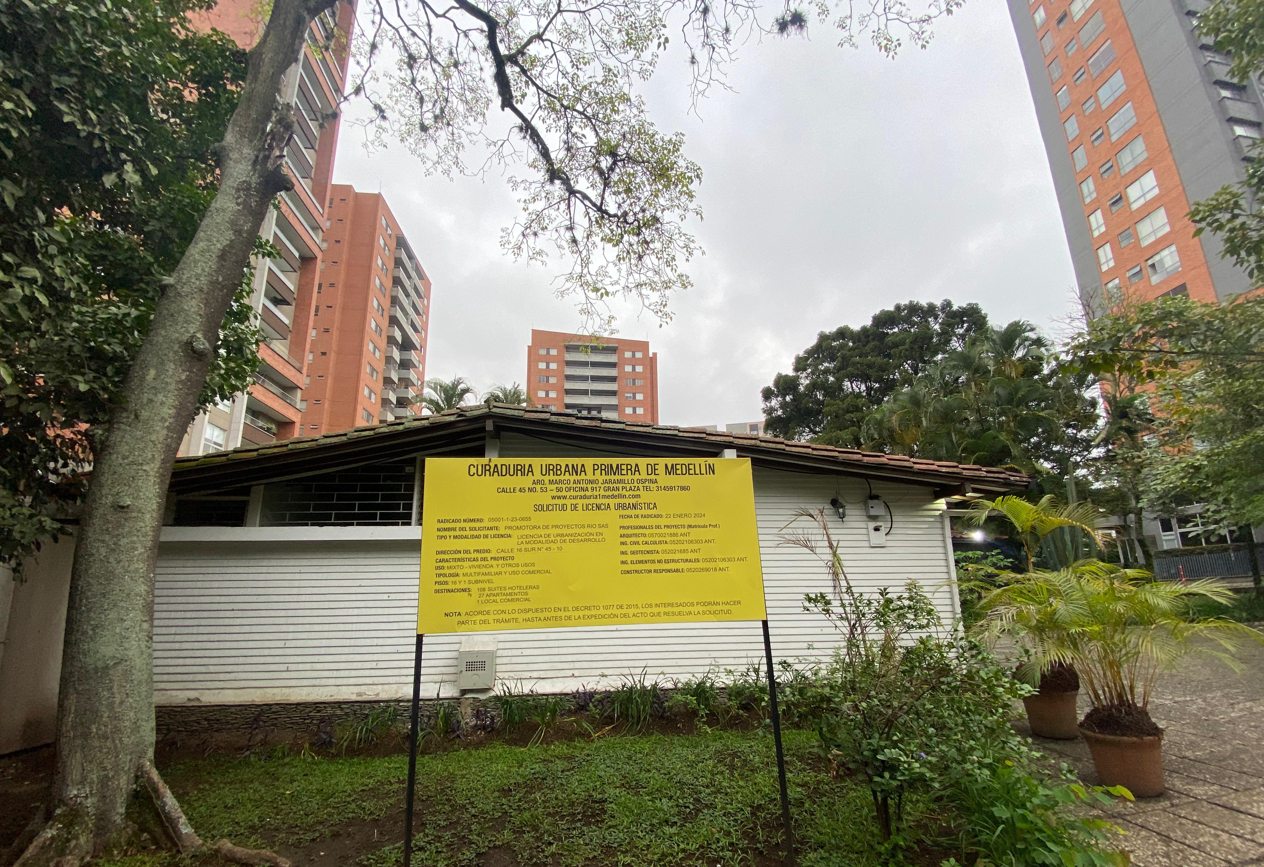 Valla edificio Unik, El Poblado