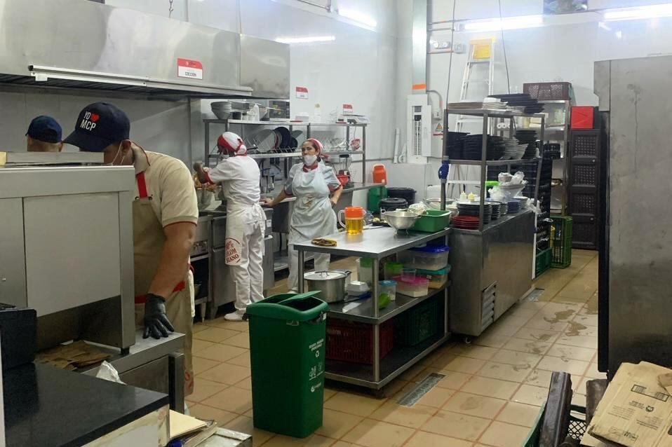 Continúan inspecciones a restaurantes para verificar disposición del aceite usado