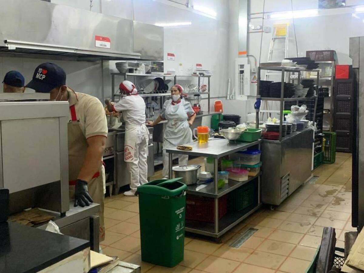 Continúan inspecciones a restaurantes para verificar disposición del aceite usado