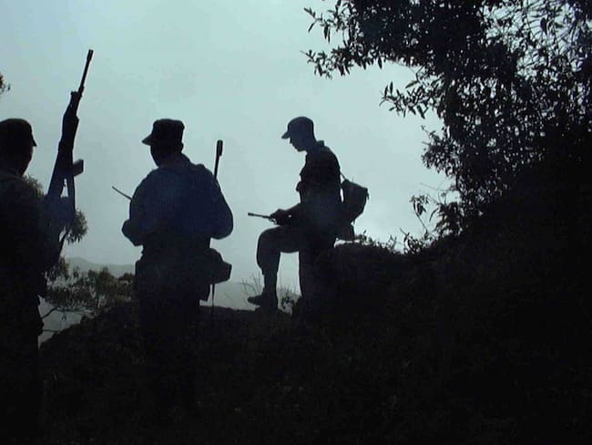 Grupos armados hostigan tres municipios del Cauca