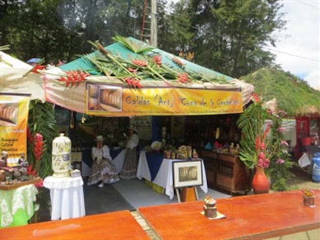 Fondas de mi pueblo en la Feria de las Flores