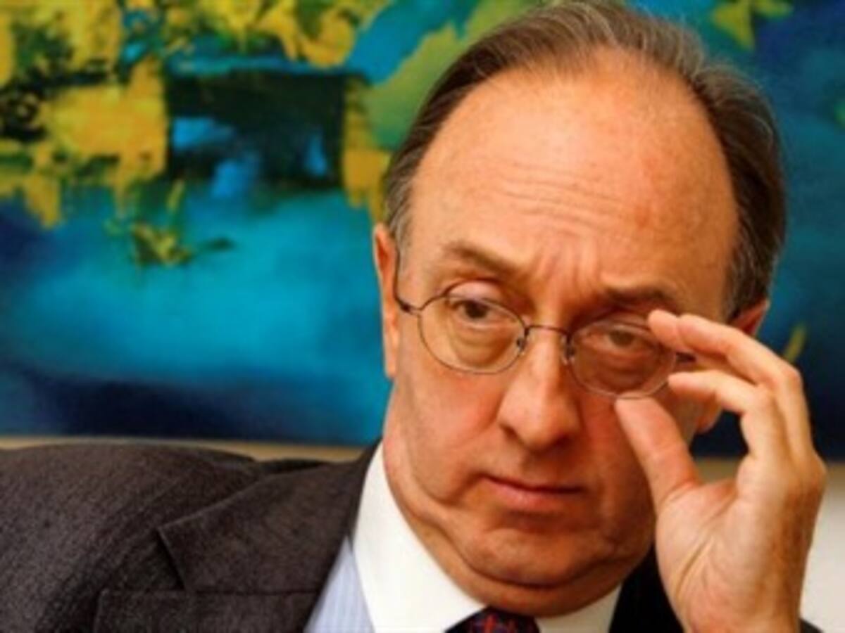 Es un gran error pretender hacer oposición a Chávez desde Colombia: Guillermo Fernández De Soto