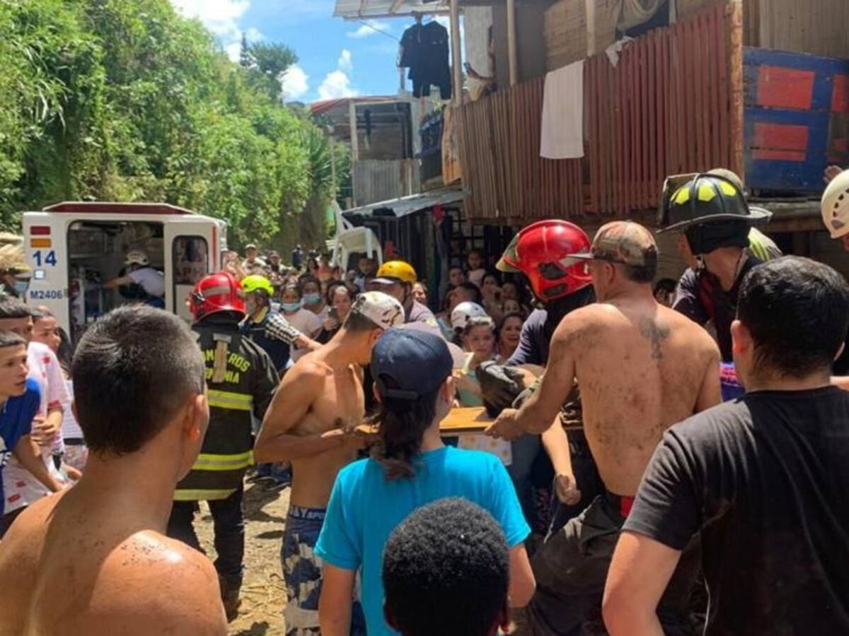 Un menor de edad murió tras deslizamiento en Armenia