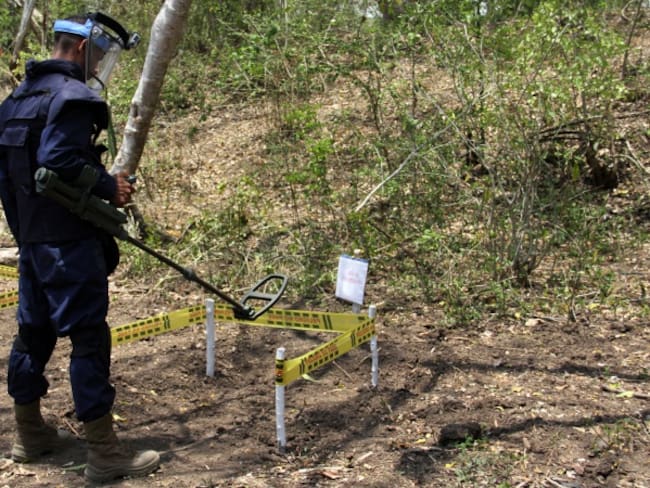 El 4 de abril Santos declarará 37 municipios libres de minas antipersona