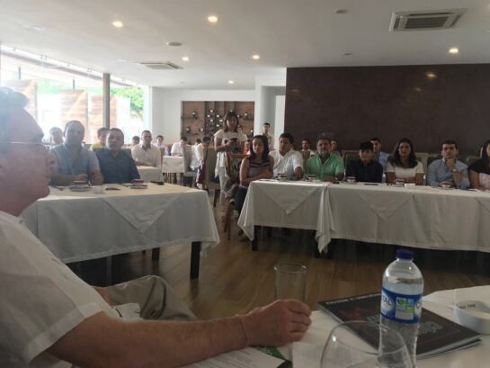 Senador Uribe reunido con empresarios en Cúcuta