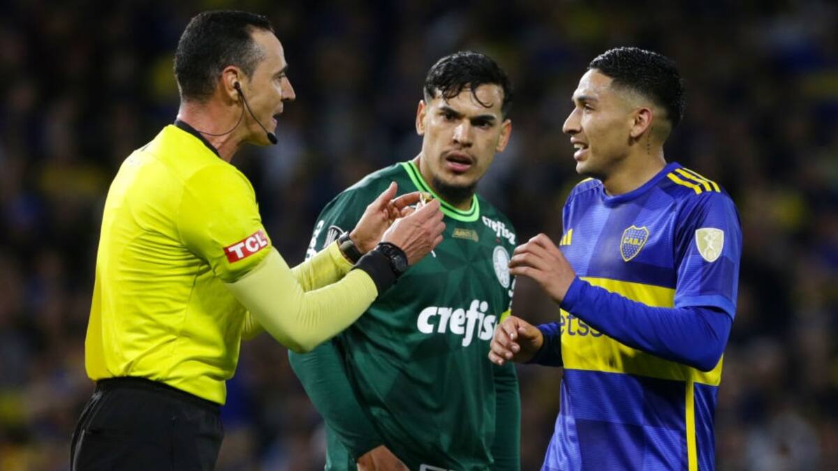¿Cuánto dinero recibe Wilmar Roldán y su cuerpo arbitral por dirigir Boca-Palmeiras?