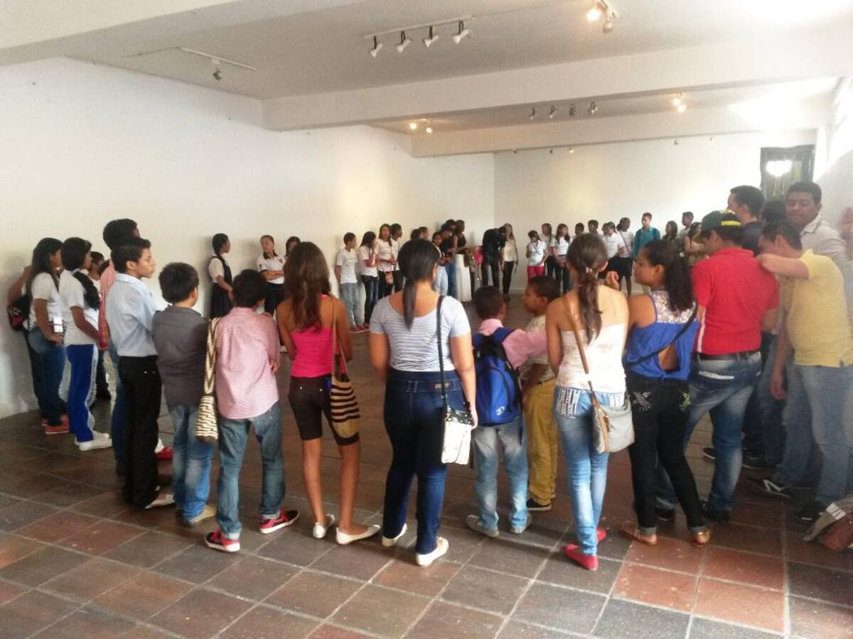 A través de rondas, los líderes del taller activaron la energía de los jóvenes para que hablaran de los temas que les molestan de su región.