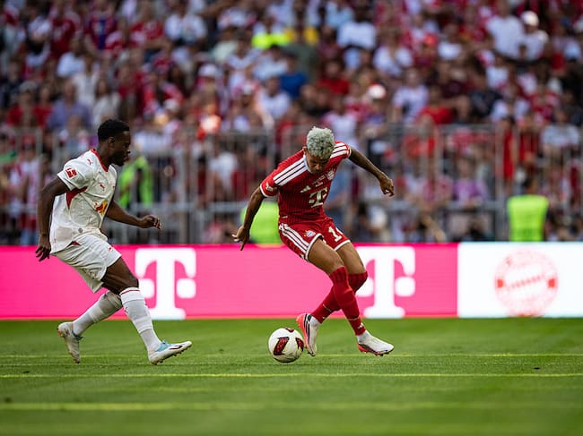 MUNICH, GERMANY - AUGUST 15: Luis Diaz of FC Bayern Muenchen with the ball during the Telekom Cup match between FC Bayern München and RB Leipzig at Allianz Arena on August 15, 2026 in Munich, Germany. (Photo by F. Noever/FC Bayern via Getty Images)