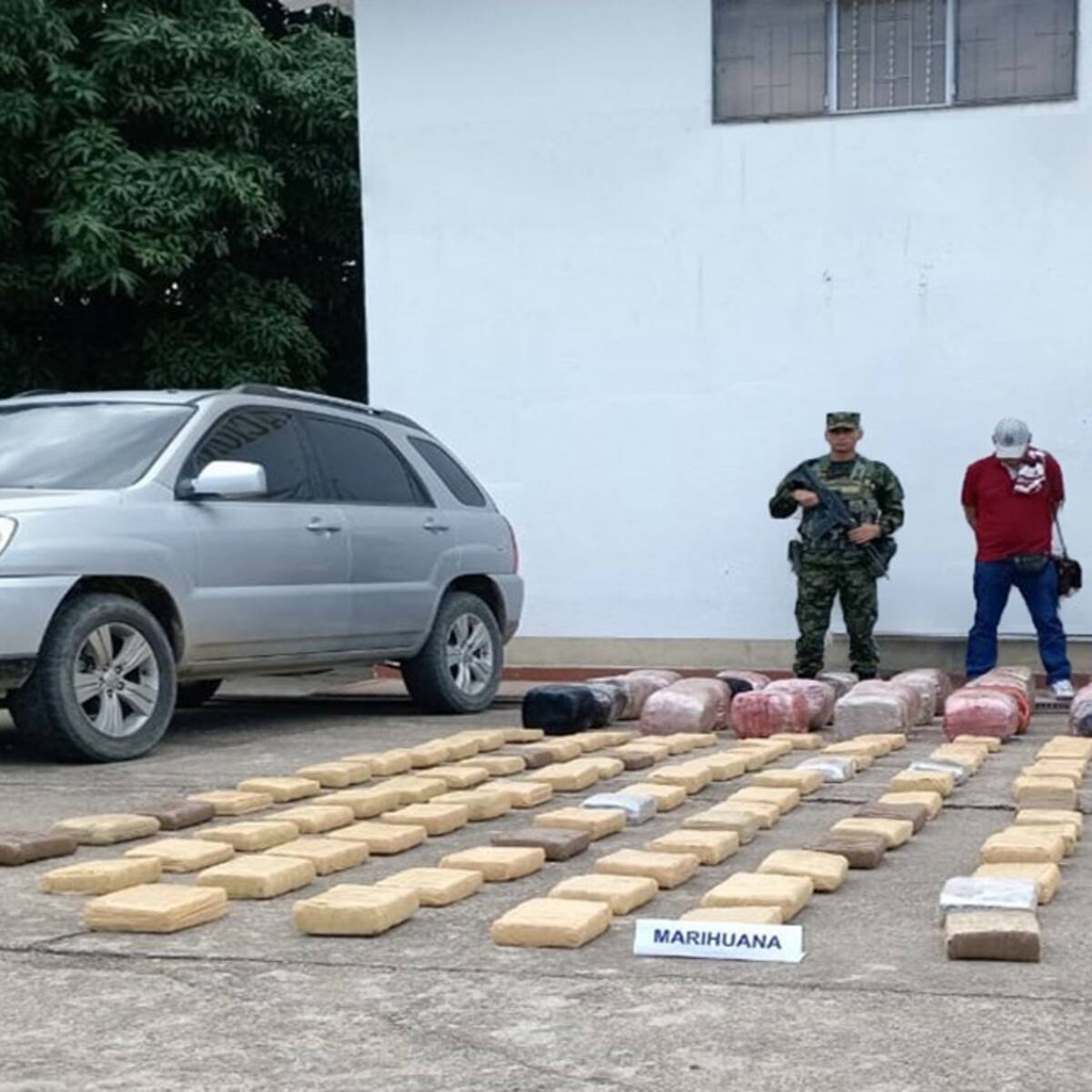 Autoridades incautan 321 kilos de marihuana en vías del Huila