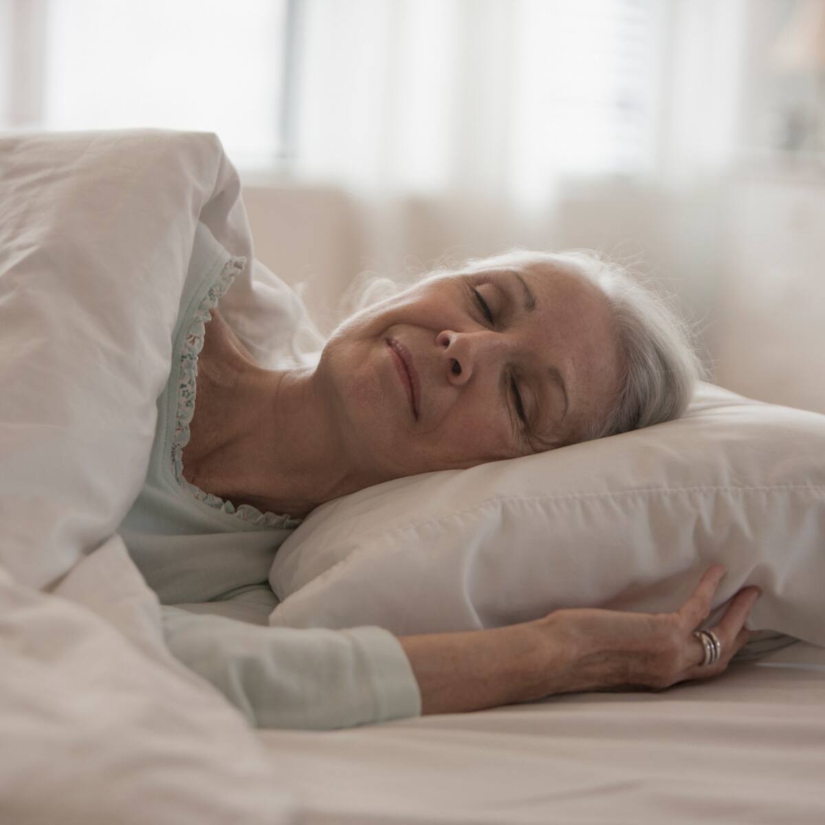Sueño profundo y demencia: ¿Un vínculo crucial para la salud cerebral?