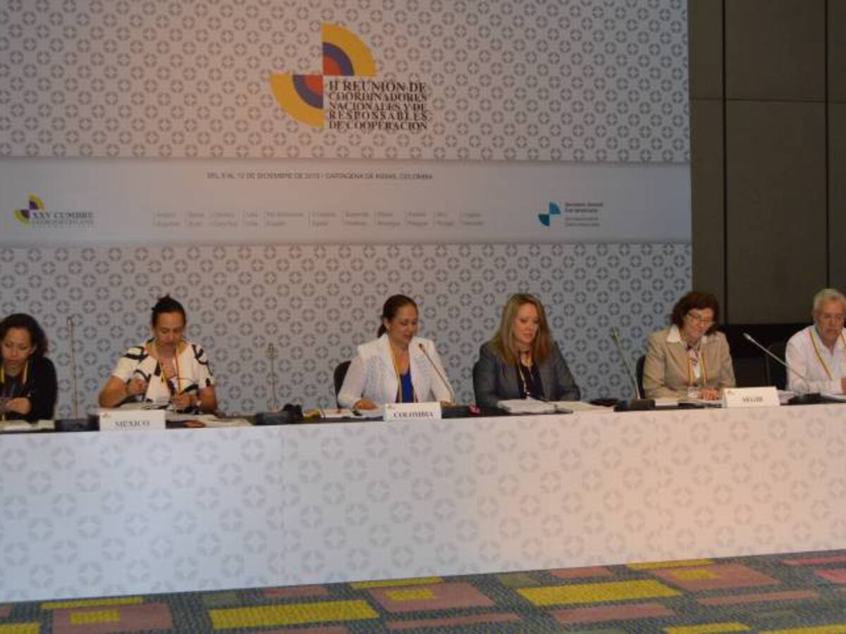 Reuniones bilaterales con El Salvador y Bolivia marcaron agenda de la canciller en Cartagena