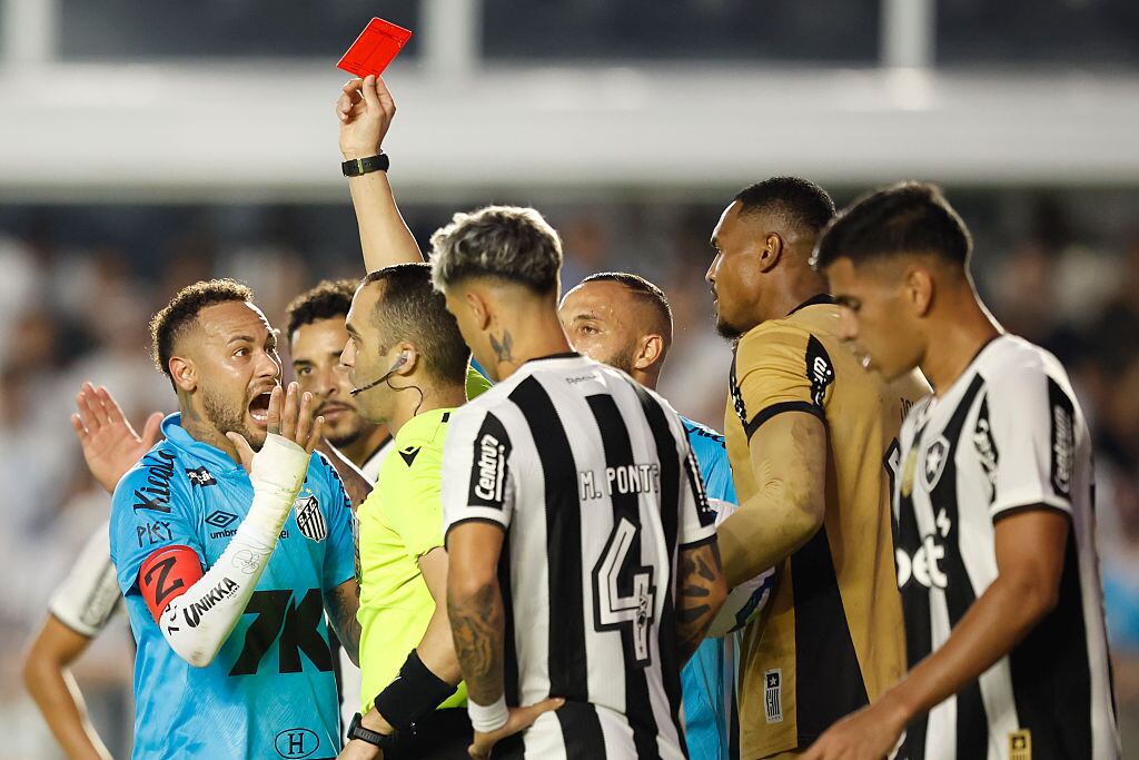 Expulsión Neymar (Foto de Miguel Schincariol/Getty Images)