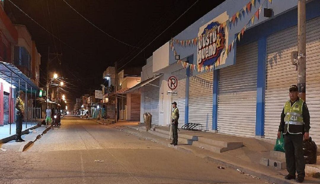 El toque de queda en los 40 municipios del Valle se iniciará desde este viernes 16 de abril a las 8pm.