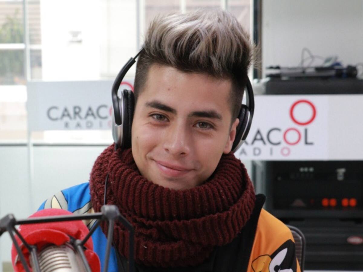 Los youtubers Javier Ramírez y Sofía Castro estrenan su canción 'Me Atrapó'