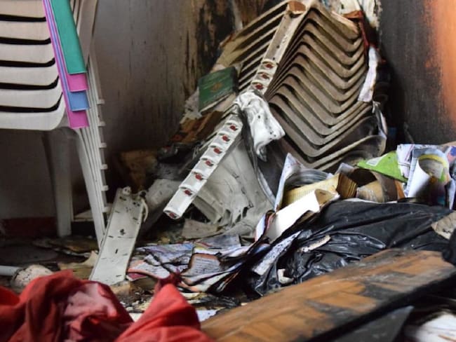 Conato de incendio dejó daños en biblioparque del barrio San Francisco