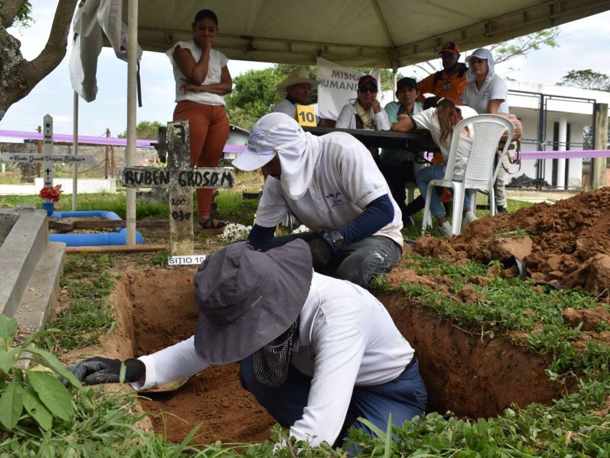 Unidad de Búsqueda recupera 14 cuerpos en cementerio de Puerto López, Meta