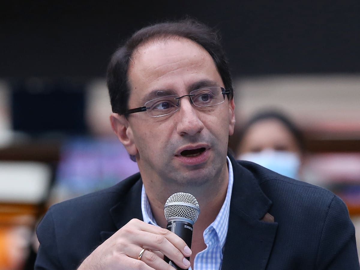 ¿Quién es José Manuel Restrepo, fórmula de De la Espriella? Hoja de vida: Rector, exministro y más