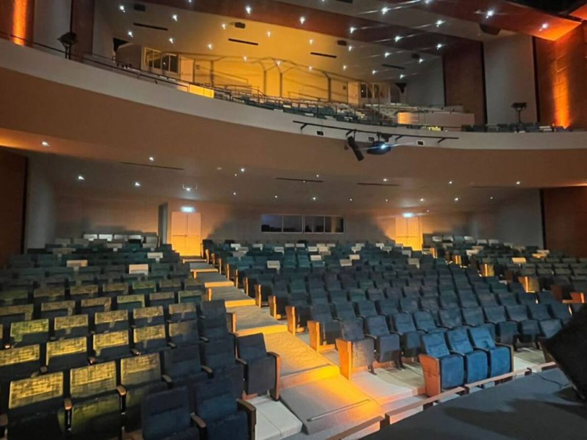 Cuatro meses después, en el Teatro Santa Marta se vuelve a subir el telón