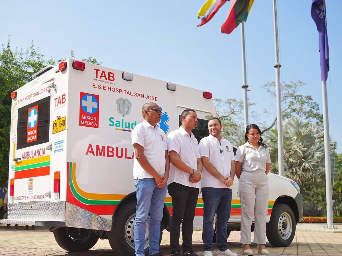 Gobernación de Bolívar entregó ambulancia dotada para hospital de Achí