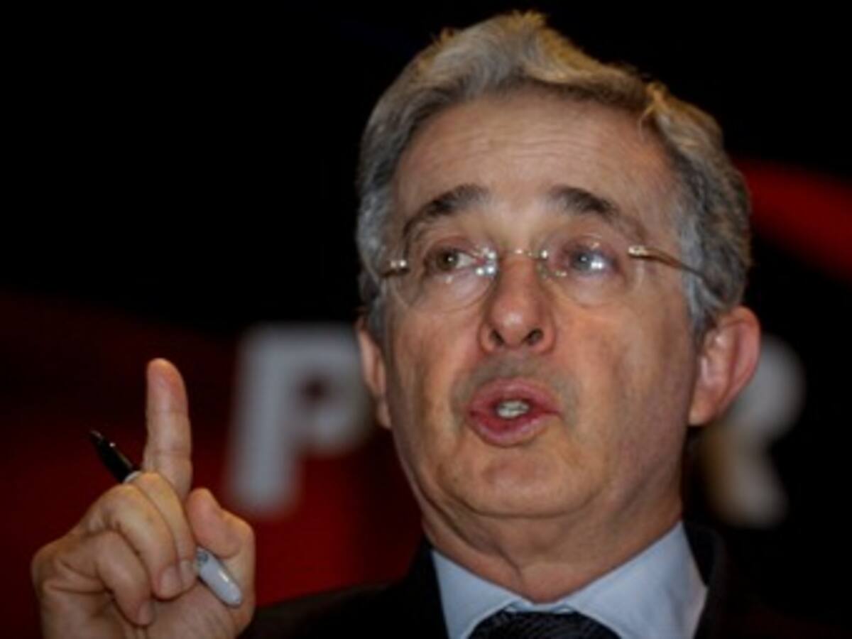 Proceso de paz no puede entregar el Catatumbo: Uribe