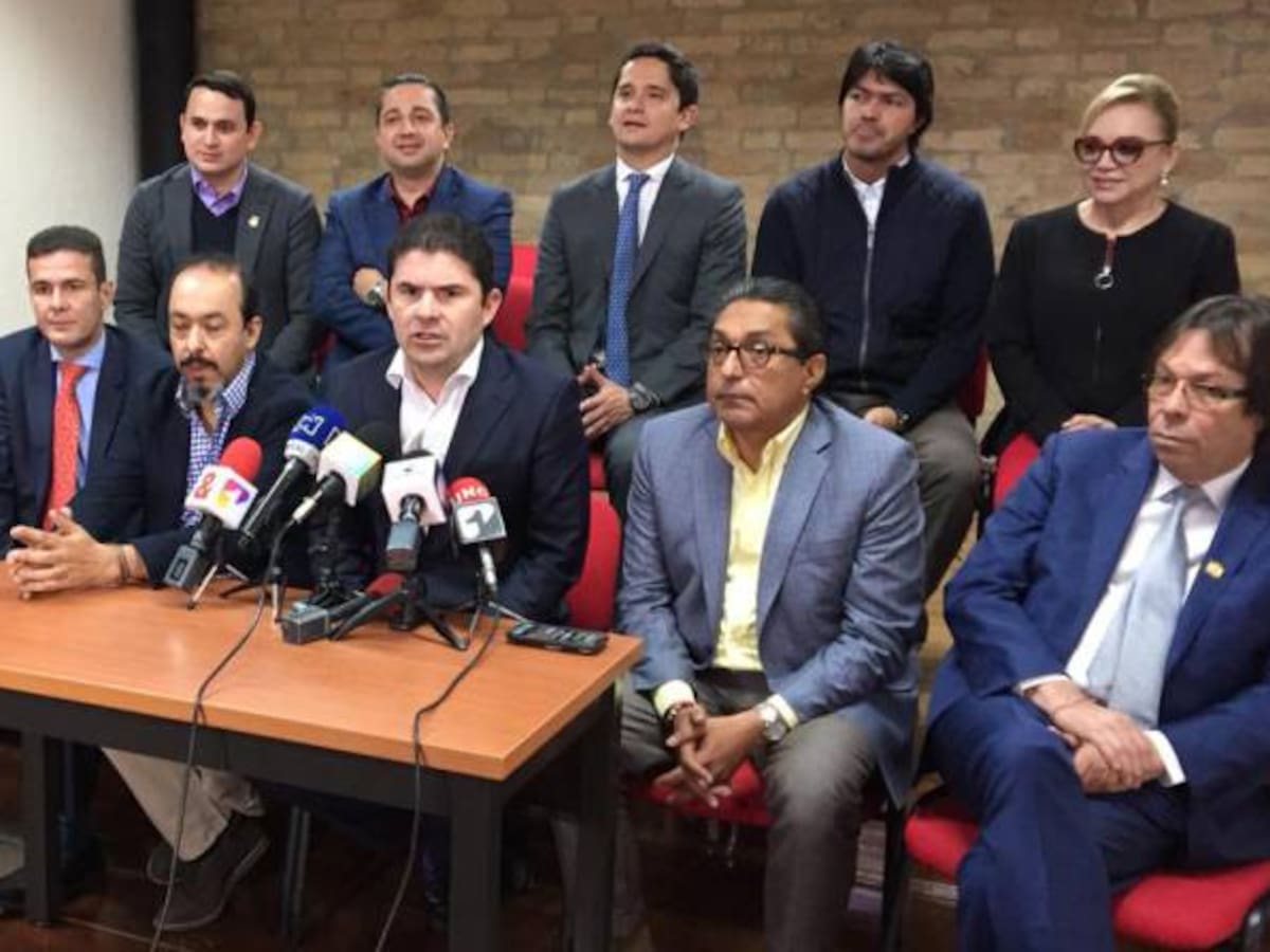 Cambio Radical defiende el programa de vivienda gratis