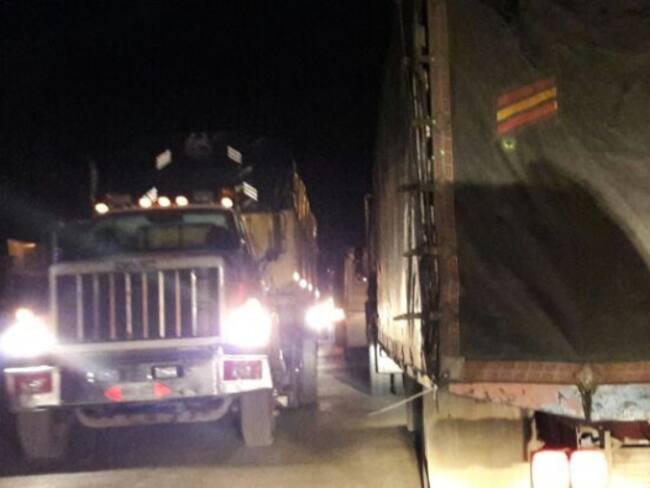 Derrumbe causa congestión vehicular en vía Buenaventura-Buga