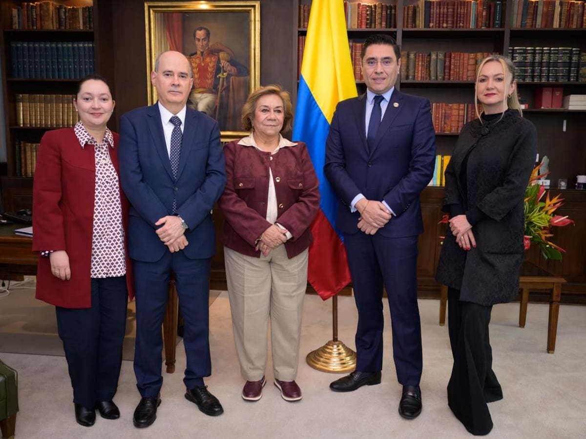 Cancillería y CNE consolidan alianza para garantizar votación de millones de colombianos en exterior