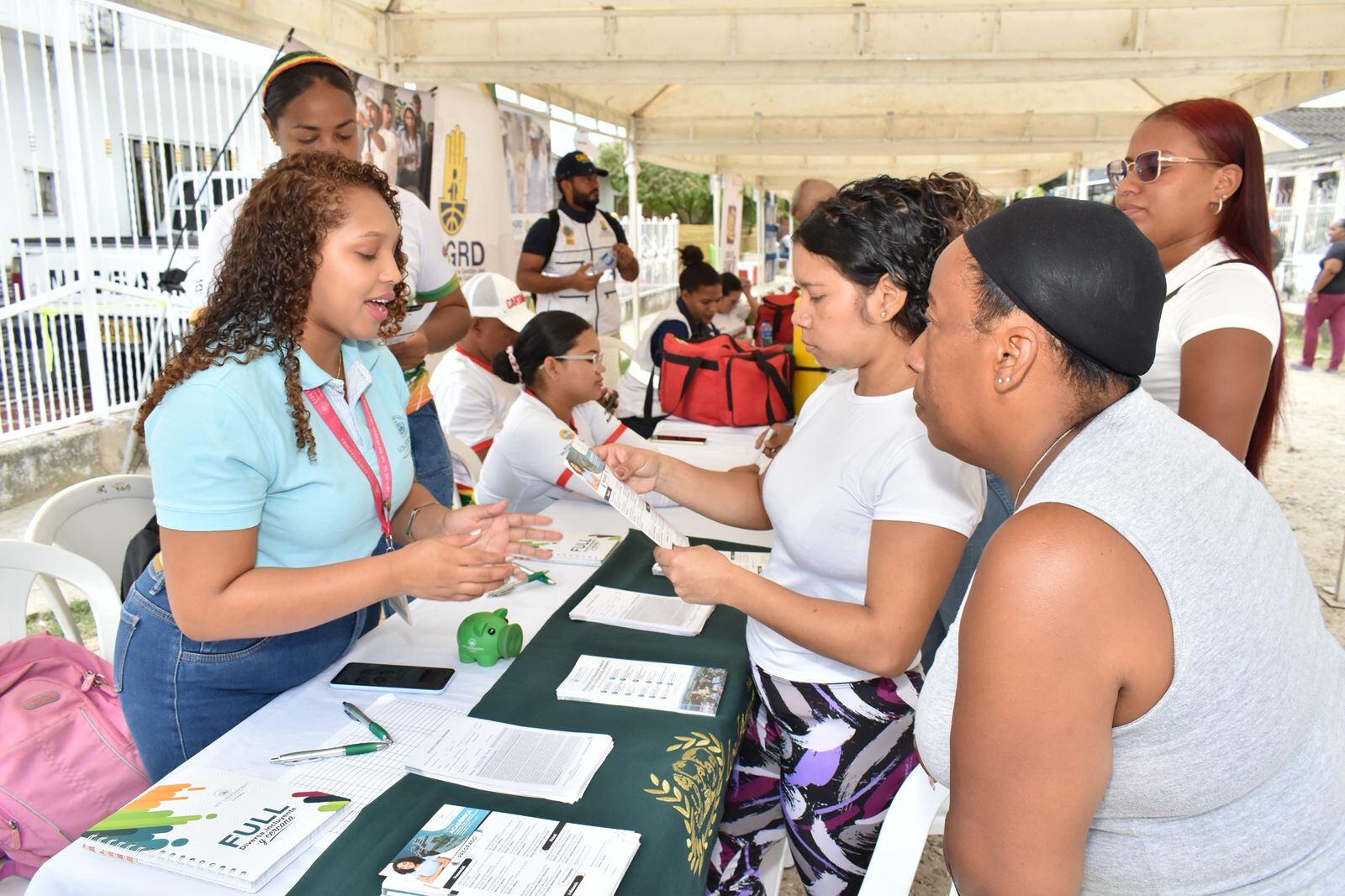 La María recibió jornada institucional que impactó a más de 600 habitantes