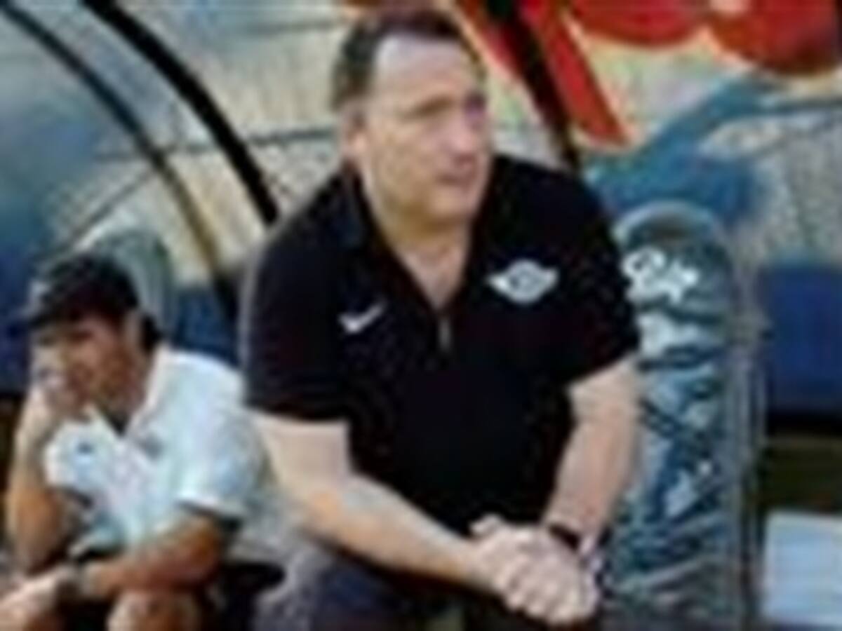El uruguayo Rubén Israel firmó por un año como nuevo técnico de Santa fe