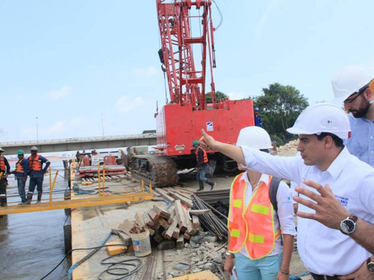 Mintransporte destaca avances en obras del Puente Pumarejo