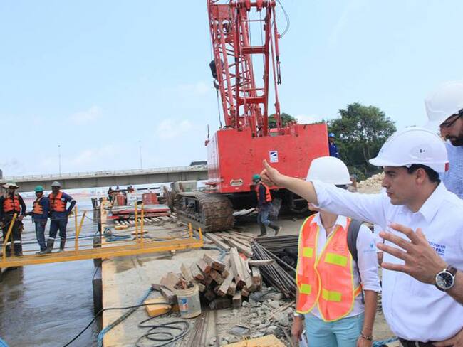 Mintransporte destaca avances en obras del Puente Pumarejo