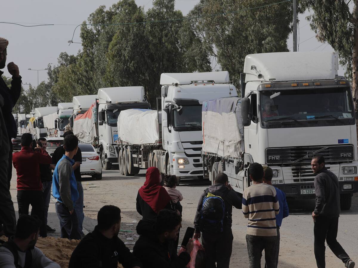 Franja de Gaza sigue recibiendo ayuda humanitaria en tercer día de tregua