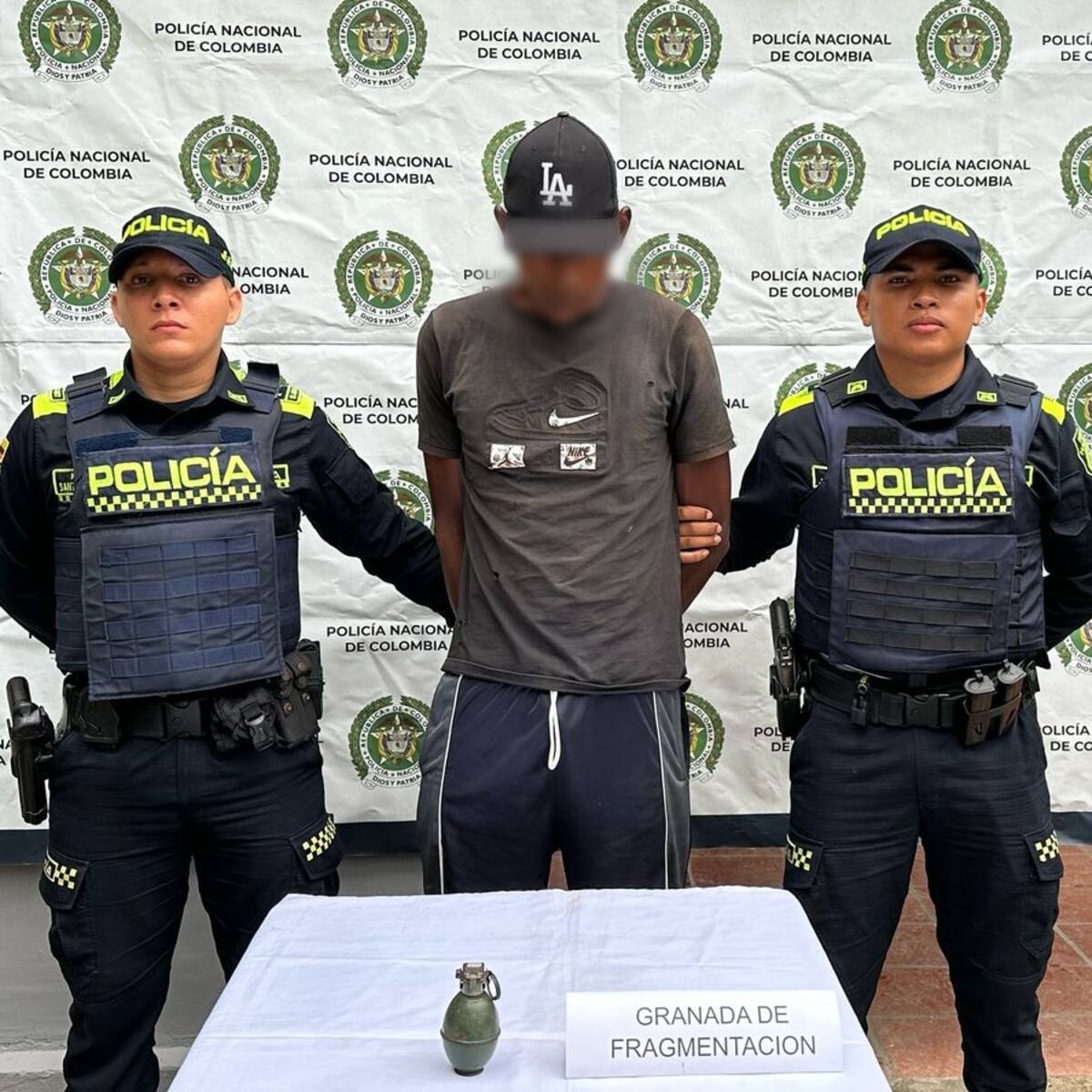 En El Bagre, un hombre fue capturado antes de que le lanzara una granada a la policía