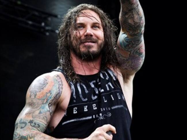 Arrestan a cantante de banda cristiana por contratar asesino para matar a su esposa