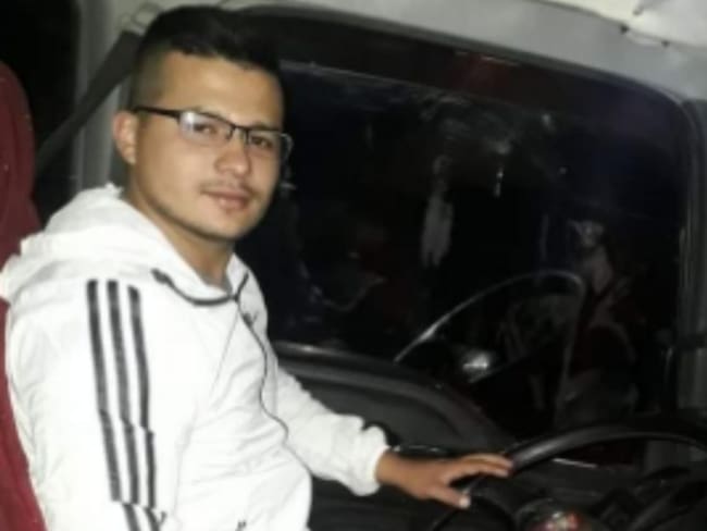 Buscan conductor manizaleño víctima del derrumbe en la vía Medellín-Quibdó