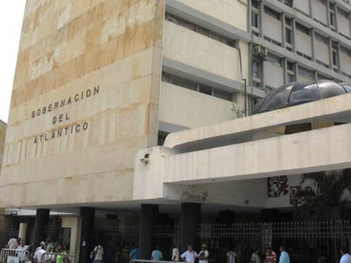 Autoridades buscan a mujer que abandonó a su hija de 13 meses de nacida