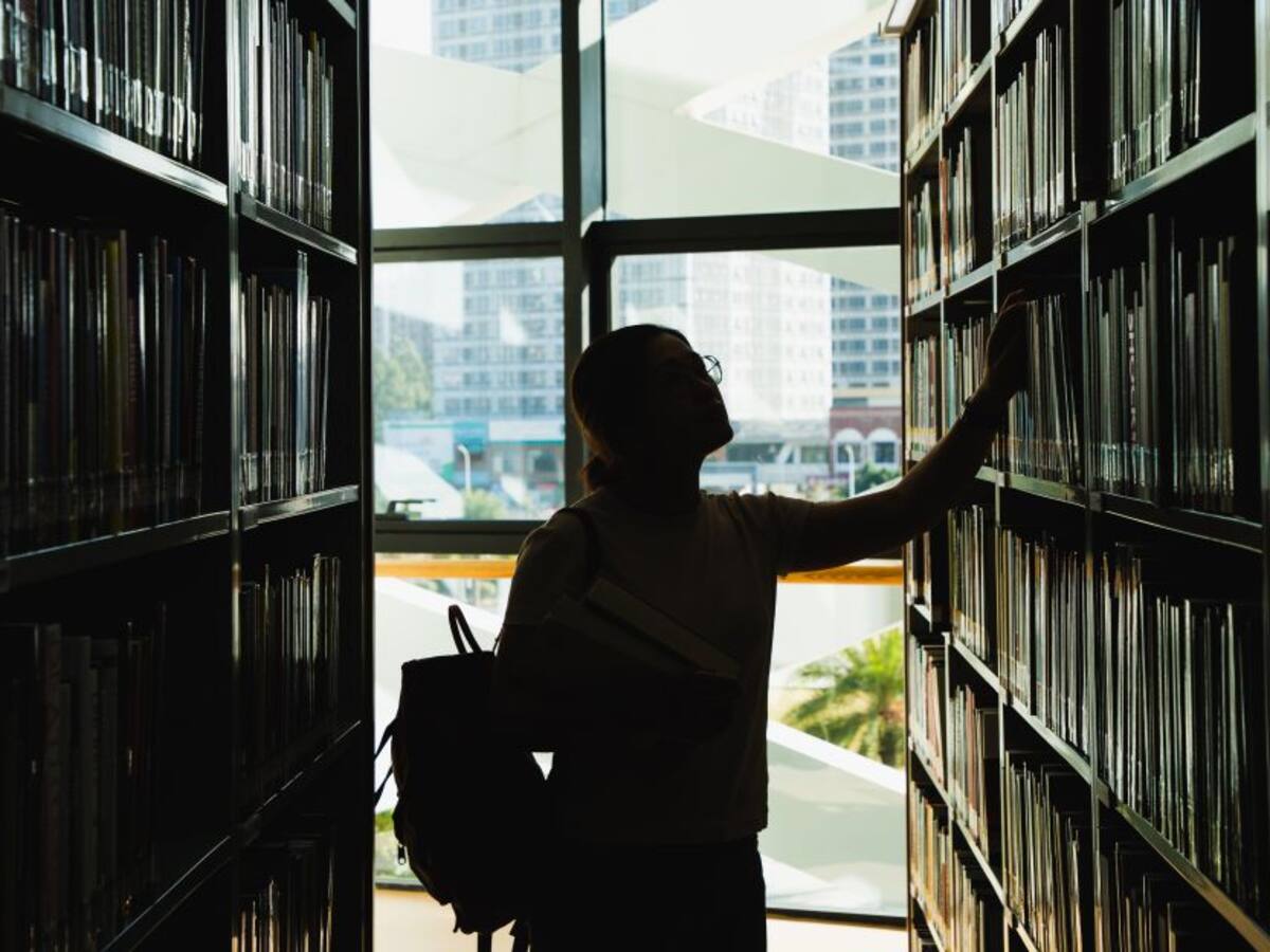Universidad internacional de Valencia abrió becas de maestría para colombia