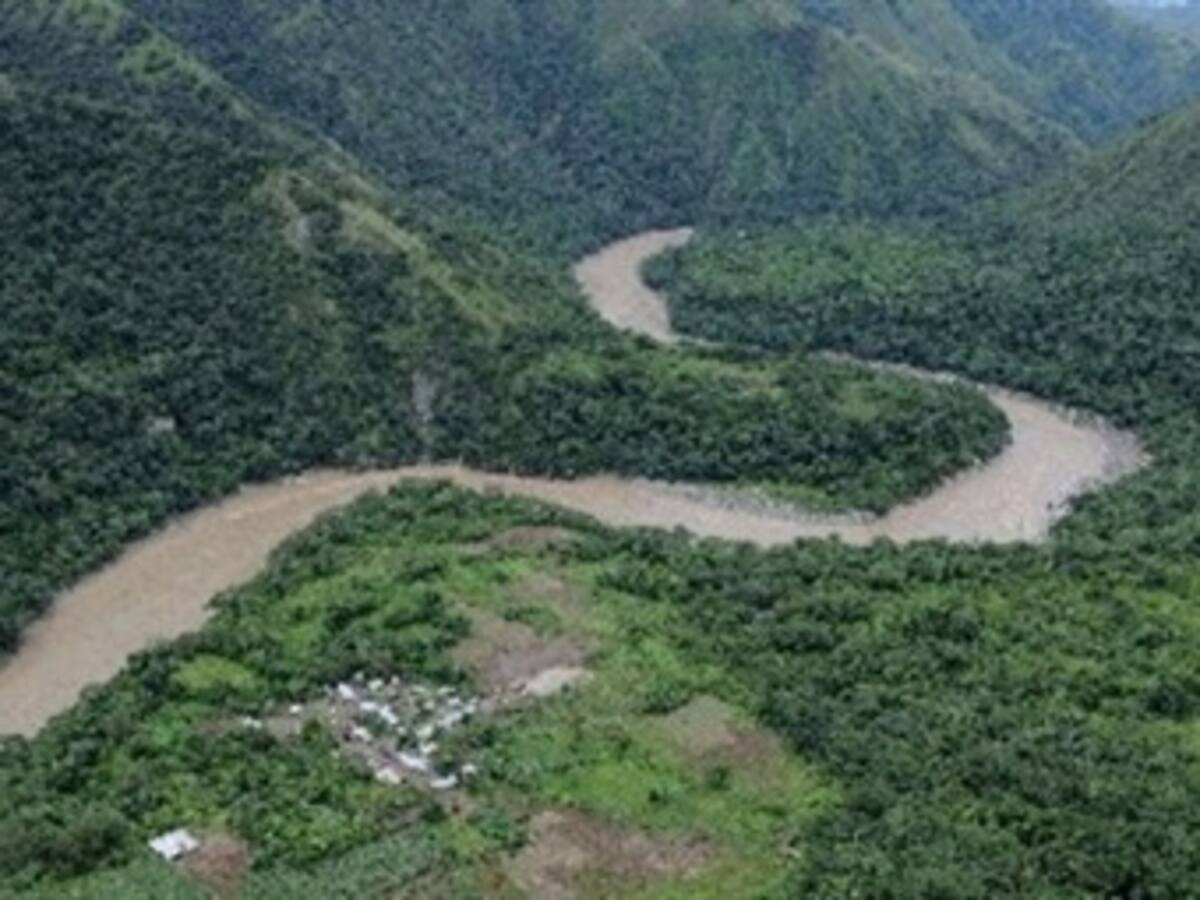 Mineral extraído por las Farc se usaría para fabricar carros de lujo
