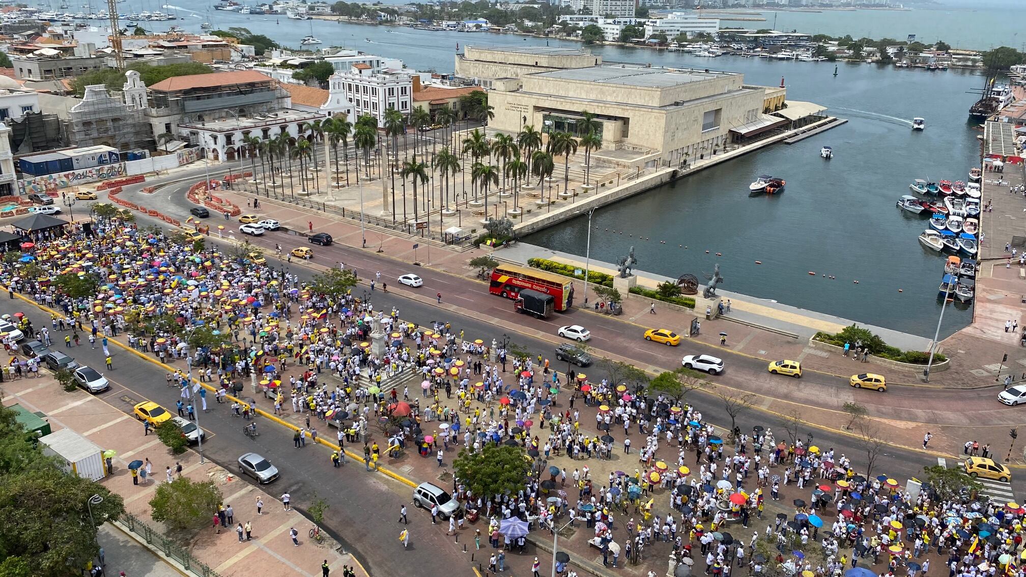 Marcha en Cartagena llenó el Camellón de los Mártires