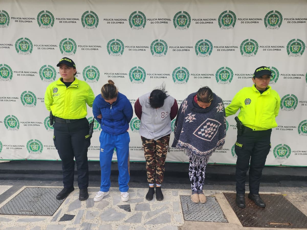 Capturadas tres mujeres de la banda ‘Los Firmes’ por hurto de teléfonos en Transmilenio