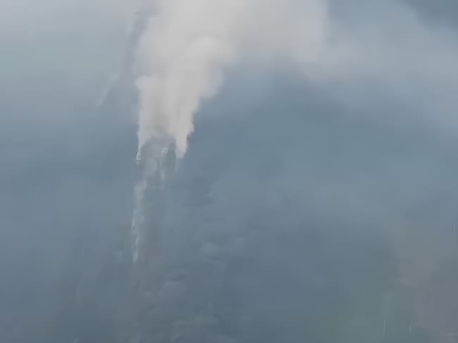 Incendio forestal genera preocupación en El Peñón, Santander. Foto: Gestión del Riesgo de Desastres | Santander