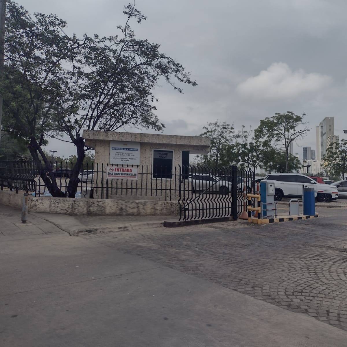 Denuncian presunto hurto de motocicleta en parqueadero del centro de convenciones