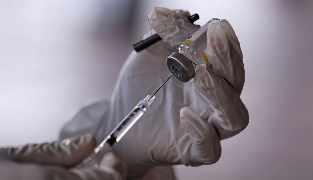 El llamado del gremio médico para acelerar la llegada de las vacunas contra el COVID-19 al país