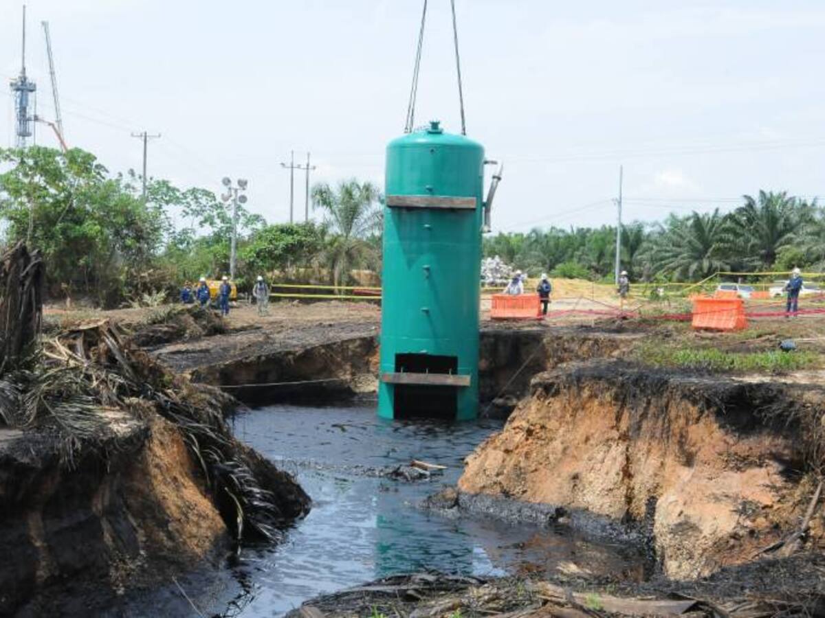 Video: Se instaló la campana en el lugar del afloramiento