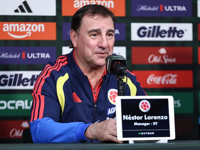 Néstor Lorenzo en la rueda de prensa previo al juego con México. (Photo by Omar Vega/Getty Images)