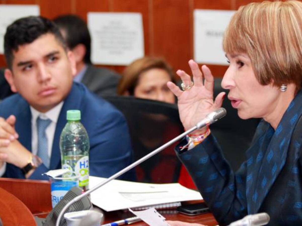 Gobierno, gremios y sindicatos estudiarán propuesta de Uribe sobre salario