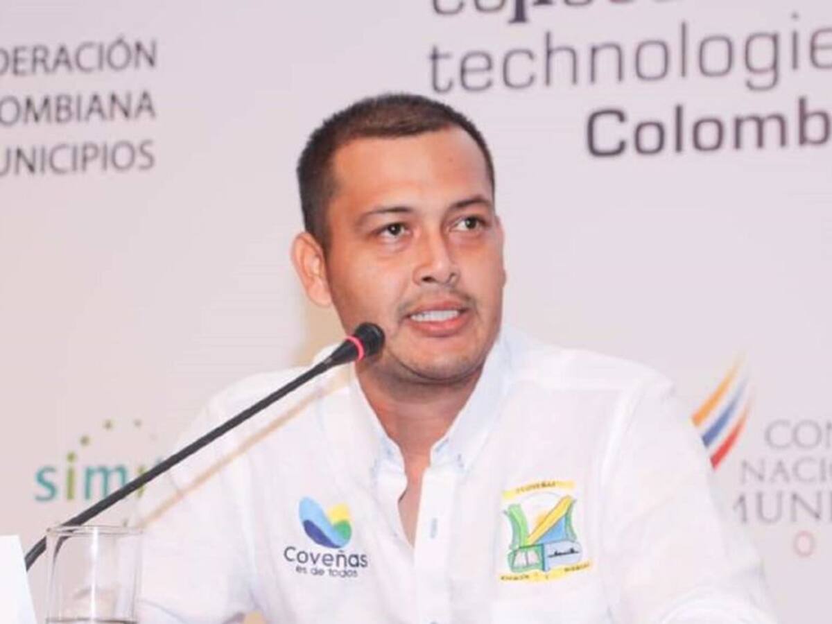 Imputan cargos al alcalde de Coveñas sobrecostos en compra de mercados