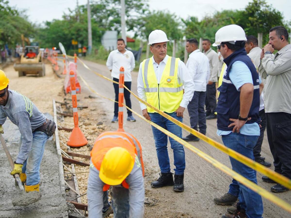 Avanzan obras de doble calzada en la entrada a Tierra Baja: alcalde realizó visita técnica