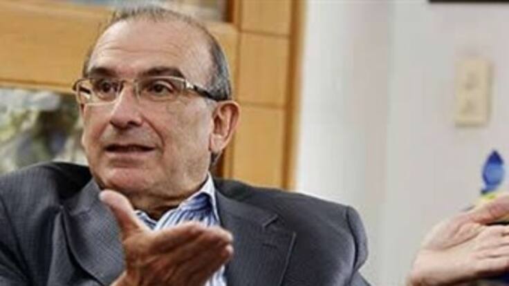 Soy hijo de una familia desplazada de Manzanares: Humberto de la Calle