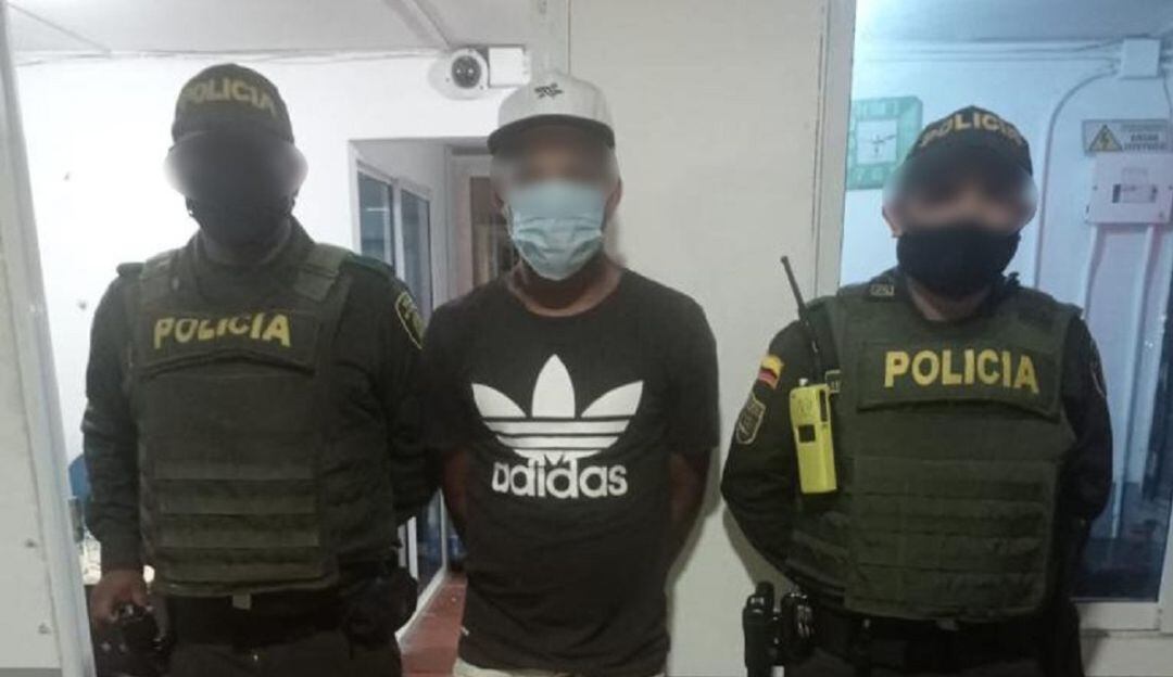 Según la Policía Metropolitana de Cartagena, el hecho se habría presentado por problemas sentimentales.